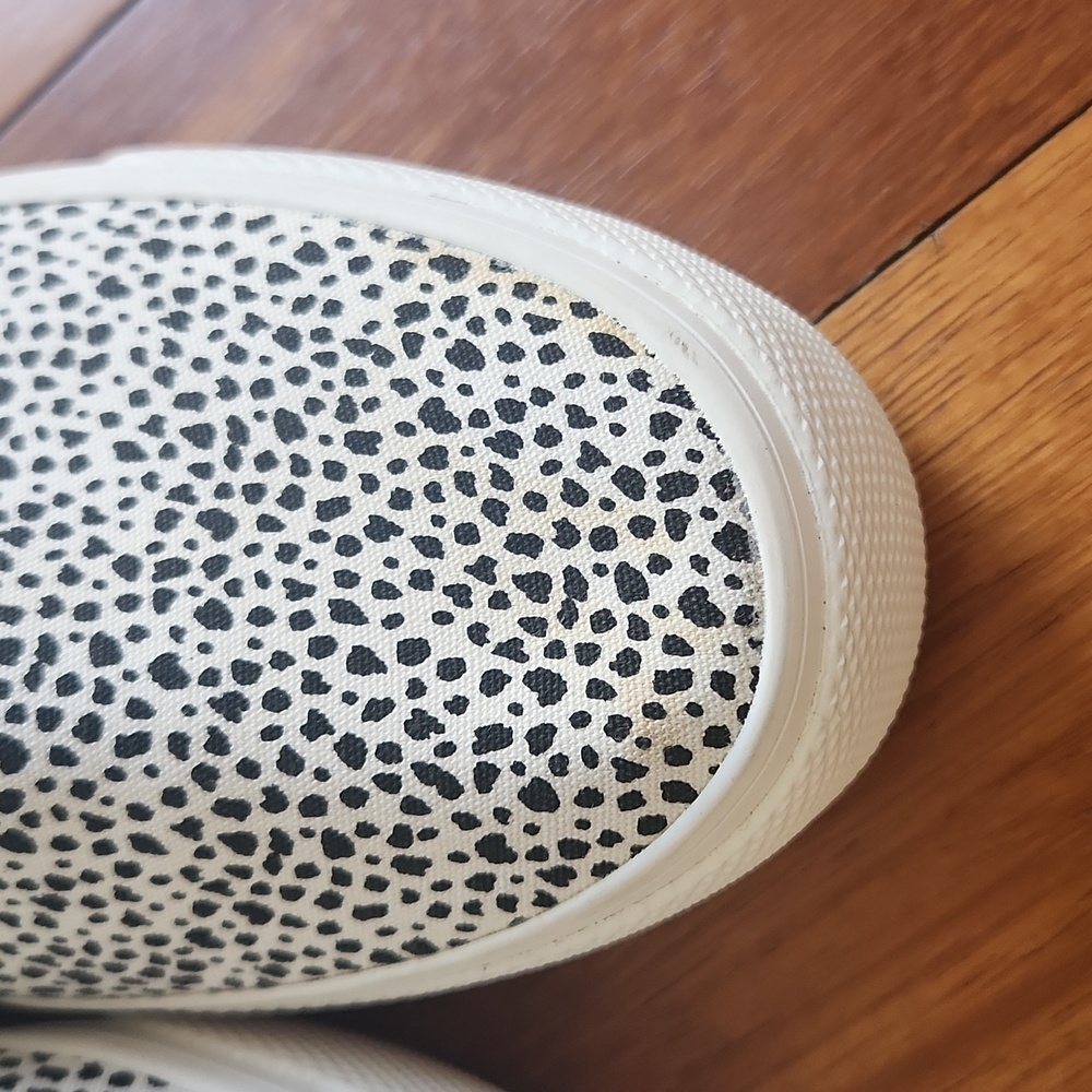 Keds Slip-On Sneakers in White with Black Print 9.5 - Picture 9 of 11